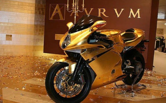 MV Agusta F4 dát vàng giá 2,7 tỷ đồng cực xa hoa