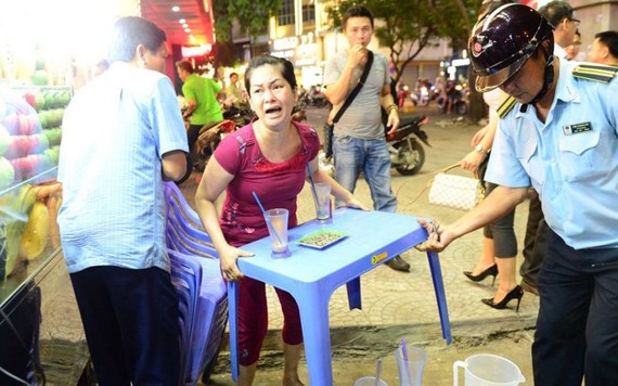 Người chiếm vỉa hè Sài Gòn hốt hoảng khi thấy ông Hải xuất hiện
