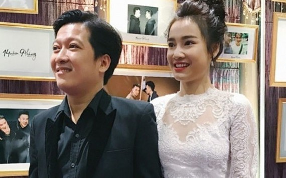 Trường Giang tặng 100 bông hồng khi Nhã Phương quay phim ở xa