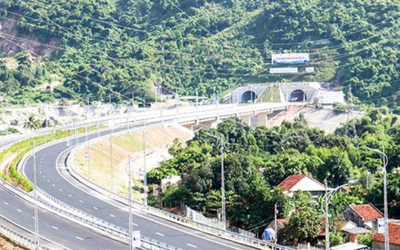 Sắp thông xe hầm đèo Cả nối Khánh Hòa và Phú Yên