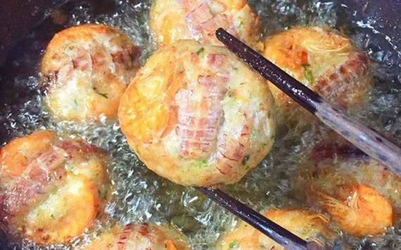 Cách làm chả bề bề tôm nõn 'sang chảnh' - món ăn đang hot chợ mạng xã hội