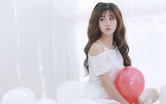 Cô giáo thực tập xinh như hot girl được học sinh yêu mến