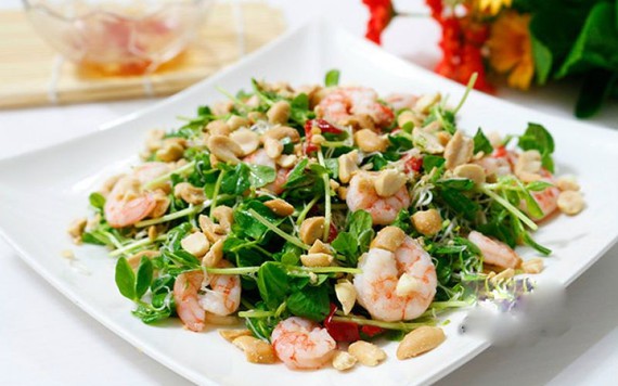 Gỏi tôm rau mầm vừa ngon vừa sạch