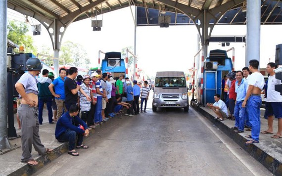 BOT Biên Hòa xả trạm, chưa biết khi nào thu phí trở lại