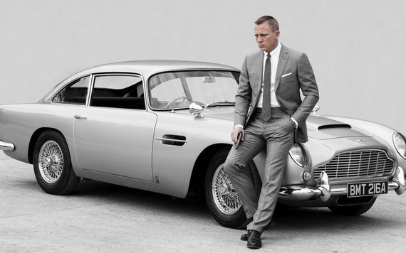 Những chiếc xe hơi nổi nhất của điệp viên 007 James Bond