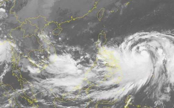 Áp thấp nhiệt đới bị hút theo siêu bão Lan, gây mưa trên diện rộng ở Nam Bộ