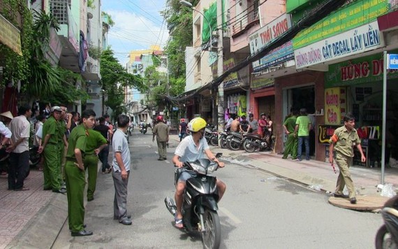 Nghi án chồng tẩm xăng phóng hoả sát hại vợ ở Sài Gòn