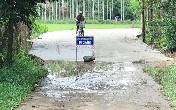 'Đổ' tiền tỷ mở rộng đường qua nhà Bí thư kiêm Chủ tịch huyện?