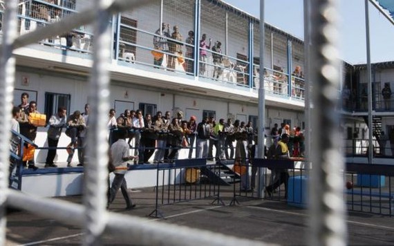 Israel đóng cửa trại tị nạn, trục xuất hàng chục ngàn người châu Phi