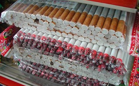 Malaysia bắt giữ lô thuốc lá lậu trị giá 12 tỉ đồng đến từ Việt Nam