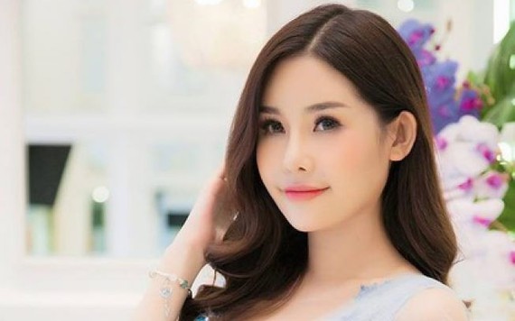 Ban tổ chức cuộc thi Hoa hậu Đại dương bị phạt 4 triệu đồng vụ Ngân Anh sửa mũi