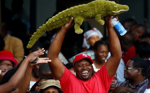 Hôm nay 'cá sấu' của Zimbabwe tuyên thệ nhậm chức
