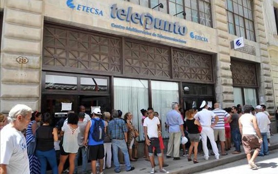 Cuba cho phép người dân gửi tin nhắn điện thoại trực tiếp đến Mỹ