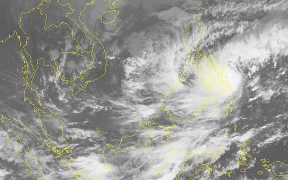 Bão Kai-tak di chuyển chậm theo hướng Tây, diễn biến phức tạp