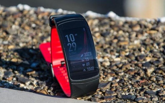 Gear Fit2 Pro ra mắt thị trường Việt Nam, chống nước 50m, giá bán 4,2 triệu đồng