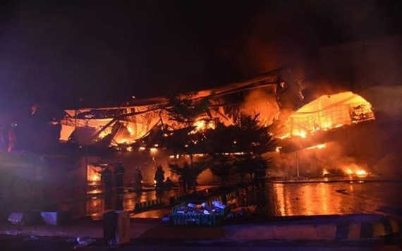 20 người mất tích trong vụ cháy trung tâm thương mại ở Philippines