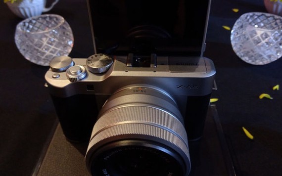 Fujifilm ra mắt dòng máy ảnh nhỏ cảm biến 24.2MP, quay phim 4K, giá 15 triệu đồng