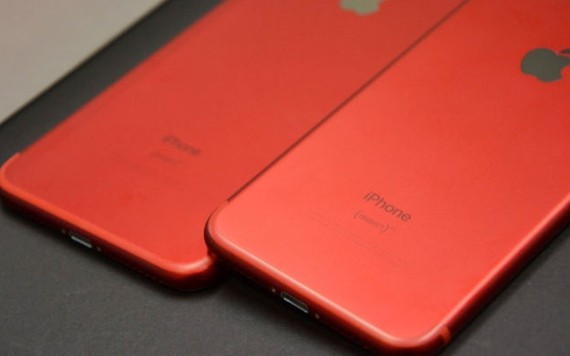 Bộ ba Oppo, Samsung, Apple chuyển sang cạnh tranh bằng... màu sắc