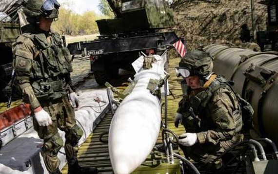 Sau tuyên bố của Mỹ sẽ nã tên lửa, Nga thông báo triển khai quân cảnh tới Syria