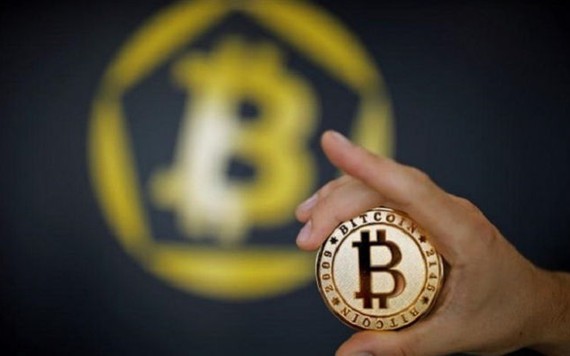 Bitcoin tăng nhẹ, chưa thể vượt qua mốc 6.600 USD