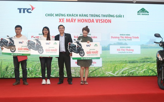 Mua đường Biên Hòa trúng thưởng xe máy Honda Vision