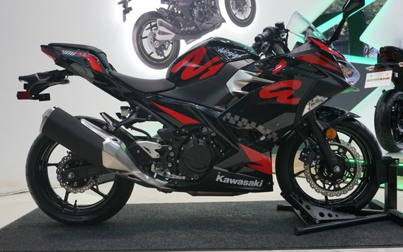 Ngắm bộ đôi Kawasaki Ninja ABS 2019 tại Việt Nam có giá bán từ 159 triệu đồng