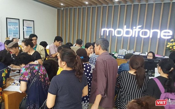 Khách hàng cảm thấy bị lừa khi MobiFone tặng 20.000 đồng nhưng gài điều kiện không được chuyển mạng trong 1 năm