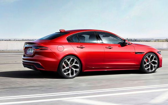 Ra mắt Jaguar XE mới, thay đổi nhiều về ngoại thất, giá bán 1 tỉ đồng tại... Anh