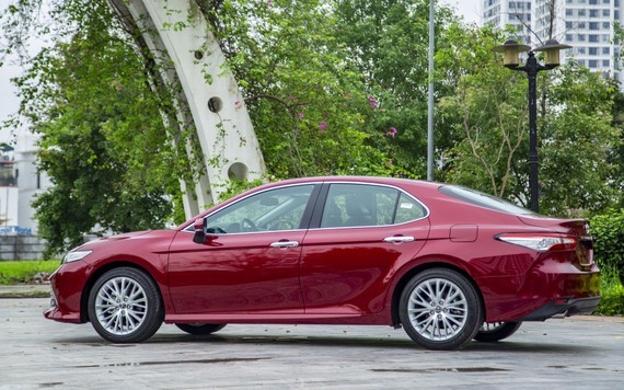 Toyota Việt Nam tiết lộ thông tin về dòng Camry 2019