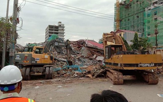 Sập nhà 7 tầng do Trung Quốc xây dựng tại Campuchia: Ít nhất 7 người thiệt mạng