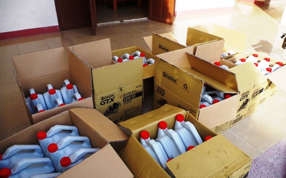 Đà Nẵng phát hiện cơ sở sản xuất hàng ngàn lít dầu nhớt giả
