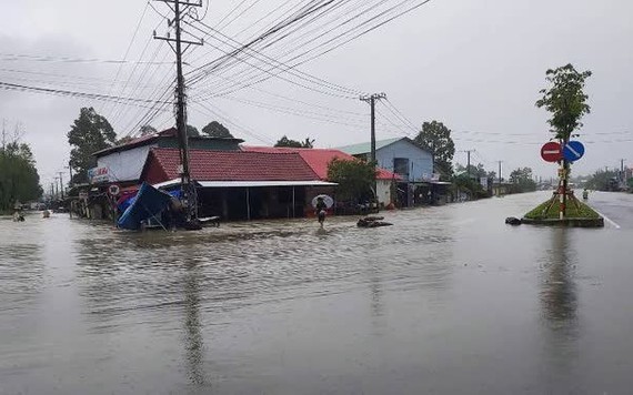 Trận lũ lịch sử khiến hơn 8.400 căn nhà ở Phú Quốc chìm trong biển nước