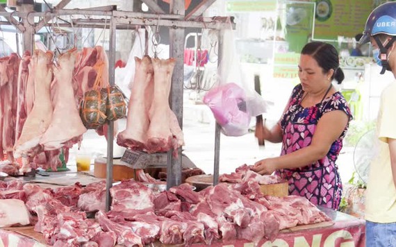Dự trữ thịt lợn, tránh khan hàng vào dịp tết Nguyên đán