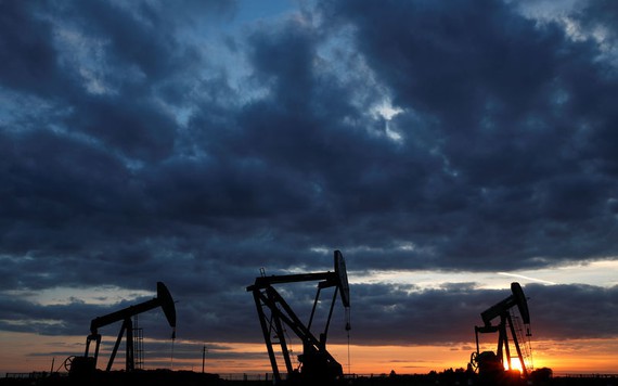 Giá dầu giảm sau đà tăng ngắn ngủi