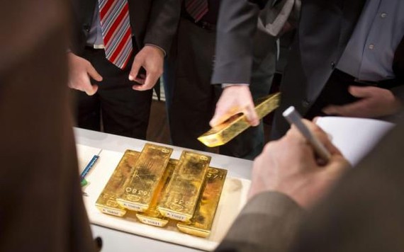 Giá vàng tăng khi FED quyết định giữ nguyên lãi suất
