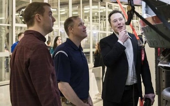 Elon Musk sẽ mang cây cà phê lên vũ trụ