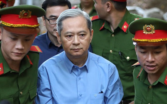 Cựu Phó chủ tịch UBND TP.HCM Nguyễn Hữu Tín lĩnh 7 năm tù