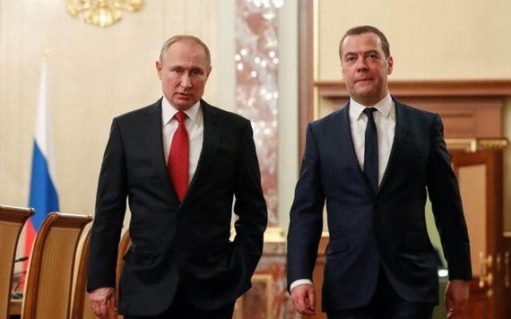 Tại sao Thủ tướng Nga Dmitry Medvedev tuyên bố từ chức?