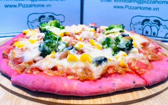 Sau bánh mì, pizza cũng được chế biến từ thanh long