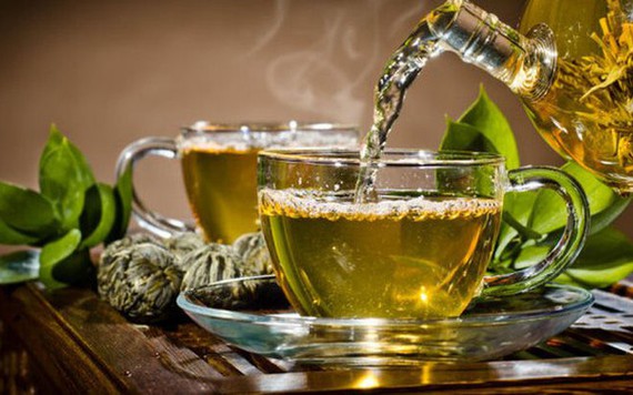 Tác hại khôn lường đối với sức khỏe nếu uống trà xanh sai cách