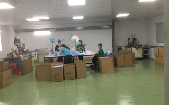 Phát hiện 1 cơ sở sản xuất khẩu trang y tế tại Bình Dương không công bố chất lượng sản phẩm