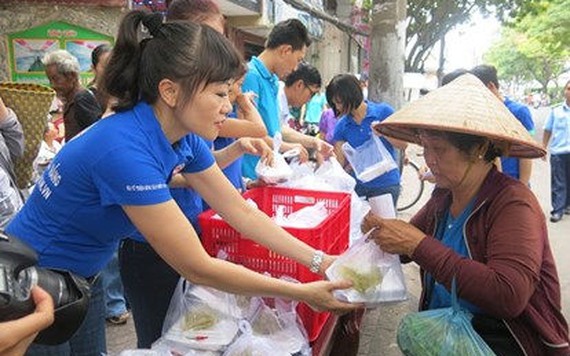 Những điểm phát cơm miễn phí trong 15 ngày ở Sài Gòn và các tỉnh