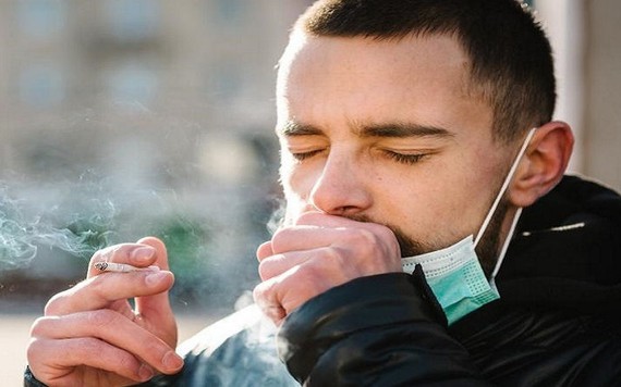 Vì sao Pháp cấm bán trực tuyến các chế phẩm thay thế thuốc lá trong dịch COVID-19?