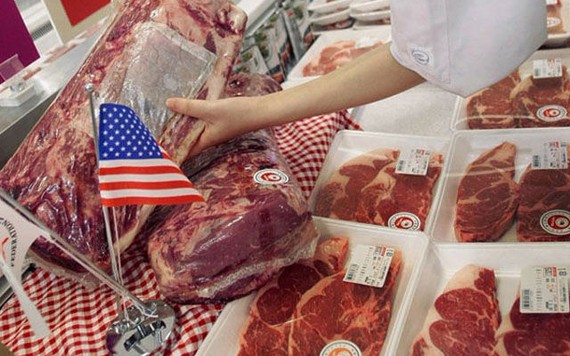 Nhập khẩu thịt tăng gấp 3 lần, giá thịt heo vẫn cao ngất ngưởng