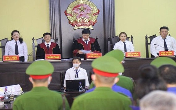 Vụ gian lận điểm thi tại Sơn La: Cựu Trưởng phòng Khảo thí nhận mức án 21 năm tù