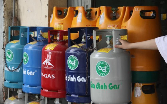 Giá gas tiếp tục lao dốc giảm hơn 2%