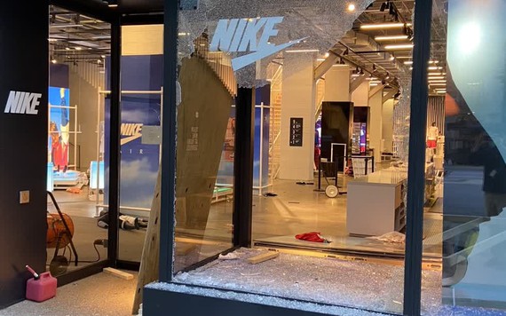Louis Vuitton, Nike, Apple... bị cướp trước tình hình hỗn loạn tại Mỹ