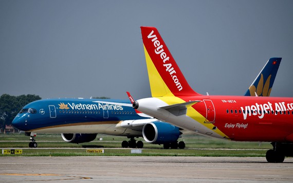 COVID-19 khiến Vietnam Airlines lỗ hơn 6.600 tỷ, Vietjet Air lãi hơn 1.000 tỷ đồng