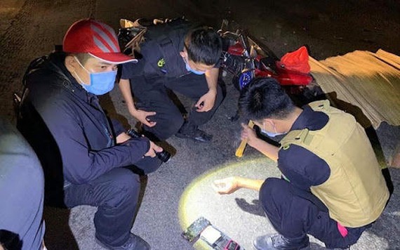 Truy tìm tài xế ôtô gây tai nạn chết người tại An Giang