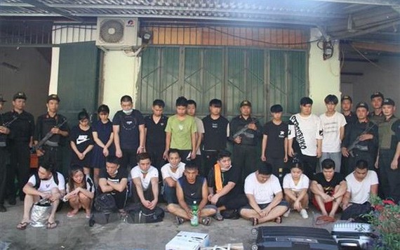 Công an Lào Cai bắt giữ 21 người Trung Quốc có lệnh truy nã